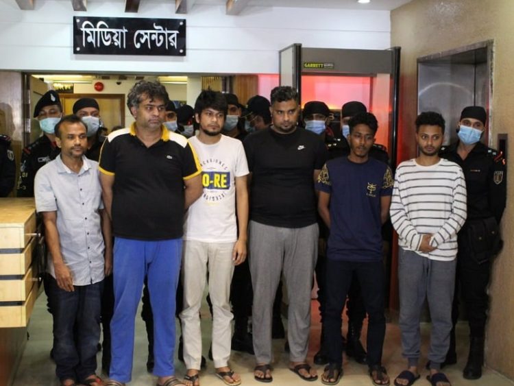 আলোচিত মাদক আইস সিন্ডিকেটের অন্যতম হোতা সহ ছয়জনকে  গ্রেফতার