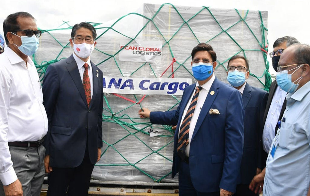 ঢাকায় এলো জাপানের উপহারের আড়াই লাখ টিকা