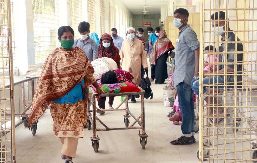 বাংলাদেশে কোভিড সংক্রমণ নিয়ন্ত্রণে আসতে এখনও অনেক দেরি