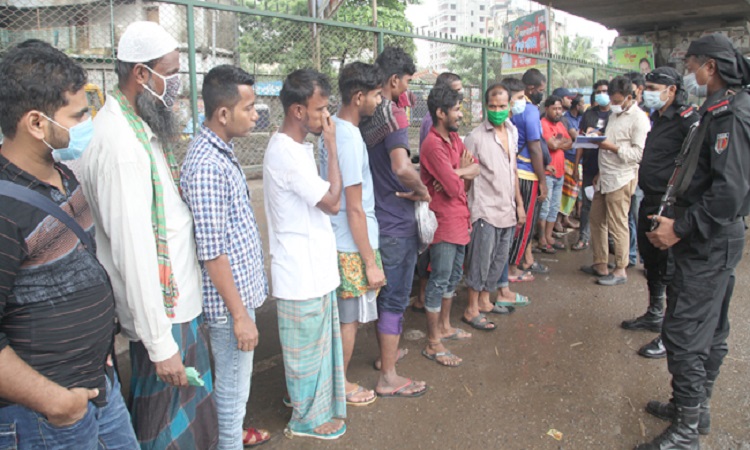 লকডাউনের প্রথম দিনে আটক ৪৯৭, গ্রেপ্তার ২৫৮