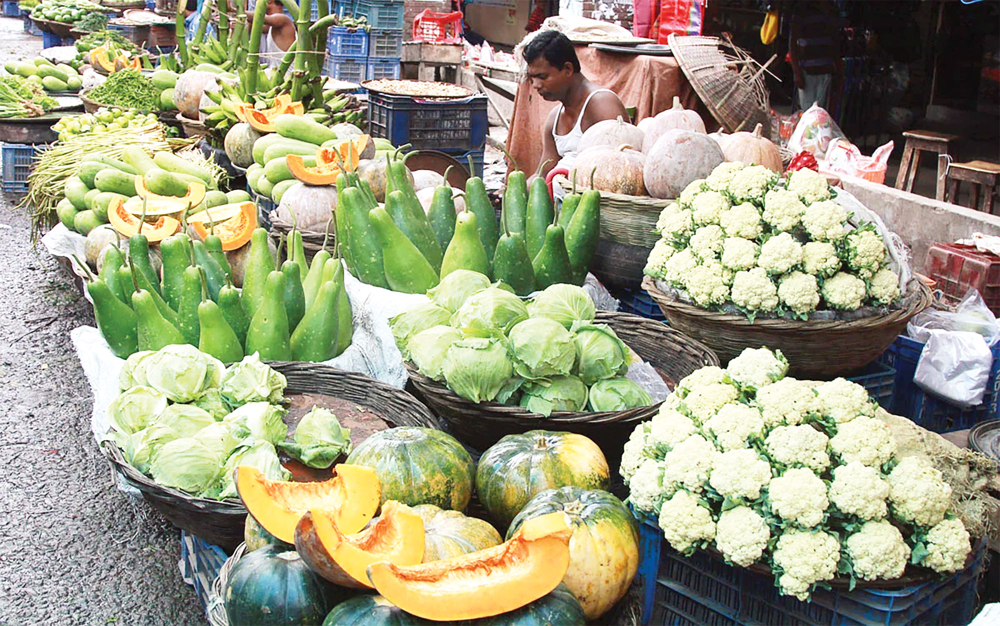 কারসাজিতে বেসামাল কাঁচাবাজার