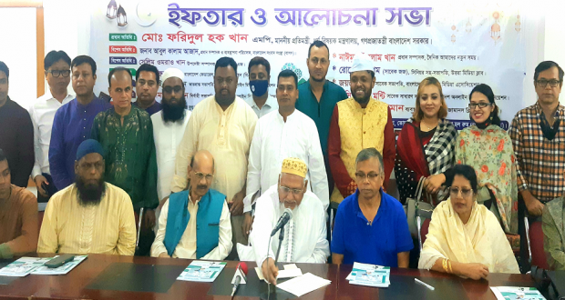 সাংবাদিকদের চ্যালেঞ্জ মোকাবিলা করার দক্ষতা অর্জন জরুরীঃ অনলাইন মিডিয়া এসোসিয়েশনের ইফতারে বক্তারা