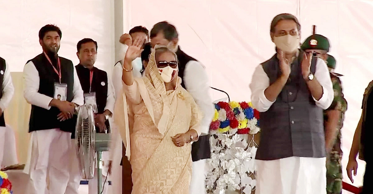 বিদেশে বসে ষড়যন্ত্র করলেও বাংলাদেশের অগ্রযাত্রা কেউ রুখতে পারবে না-প্রধানমন্ত্রী