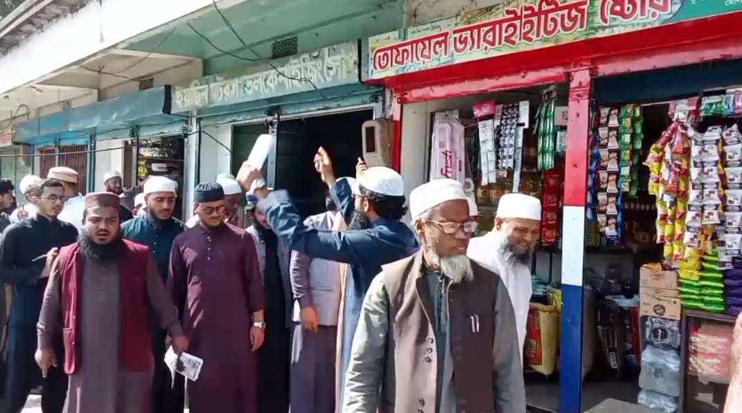 মৌলভীবাজার পৌরসভার বিভিন্ন ওয়ার্ডে দেয়ালঘড়ি মার্কার গণসংযোগ