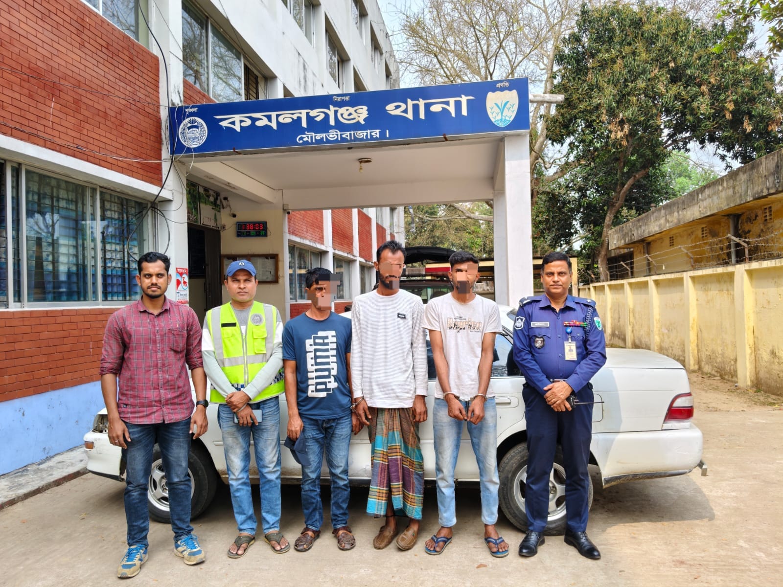 কমলগঞ্জে নারী অপহরণ: ৩ গ্রেফতার, ব্যবহৃত প্রাইভেটকার উদ্ধার