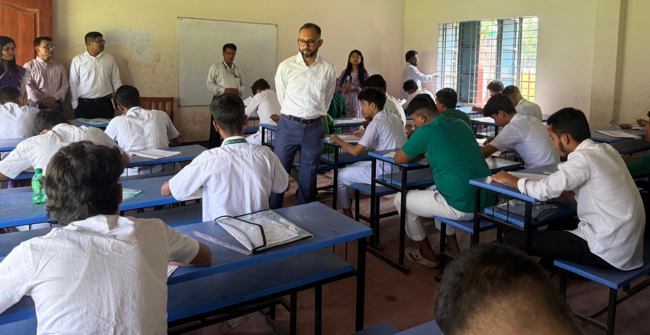 এসএসসি ও সমমানের পরীক্ষা শুরু